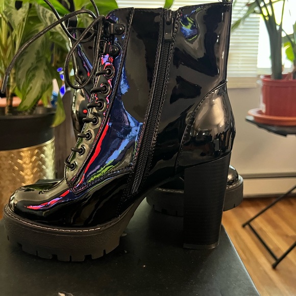 New Azalea Wang Boots- size 9 - Picture 7 of 8